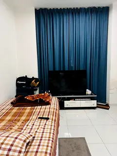 Looking for a flat mate