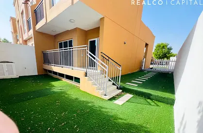 3 BEDROOMS WITH BASEMENT / CORNER / SINGLE ROW