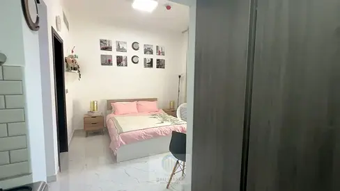🏡 Fully Furnished Studio | Modern Living | Prime Location | Wadi Al Safa 5