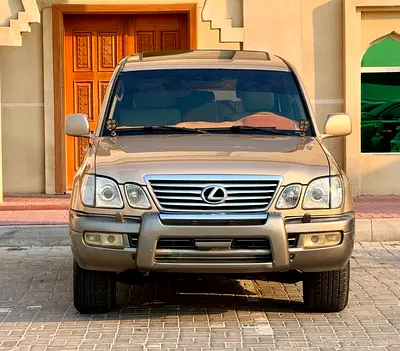 2001 Lexus LX-SERIES photo 2