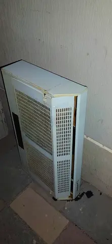 Gas chimney hood under cabinet
