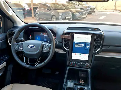 صورة 10 لـ 2025 FORD EVEREST