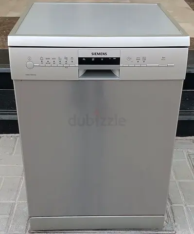 Siemens freestanding stainless steel dishwasher - good working condition