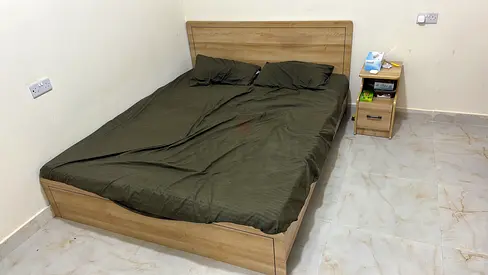 Queen size bed with mattress