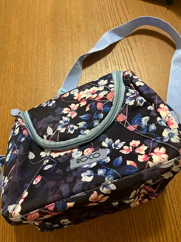 Floral insulated lunch bag with shoulder strap - gently used