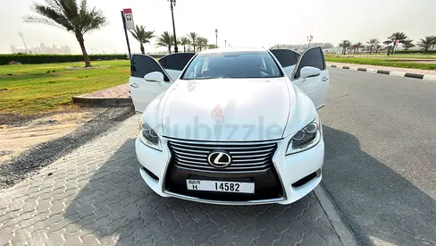 Lexus LS 460 2015 GCC Specs - Pristine Condition