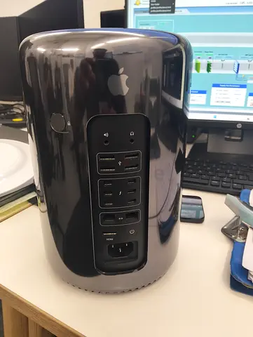 Apple Mac Pro Late 2013 Cylinder Desktop Computer