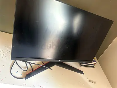 LG 32-inch LED TV (screen needs cleaning) - used