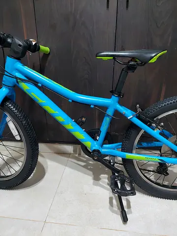 Scott scales 20inches aluminum kids 6:9years