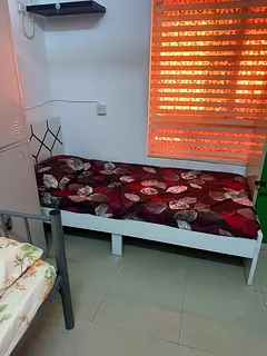 Bed space for ladies