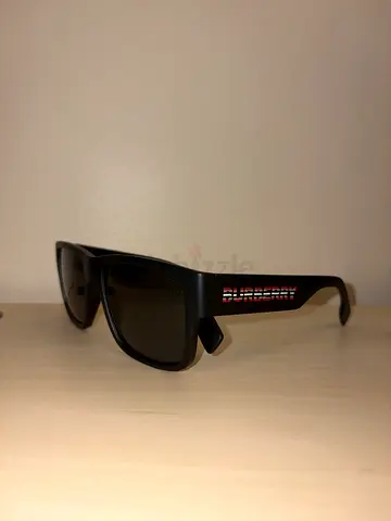 Burberry glasses- excellent condition