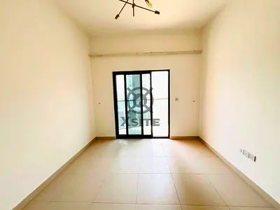 Spacious 1 BR | Unfurnished | Community View