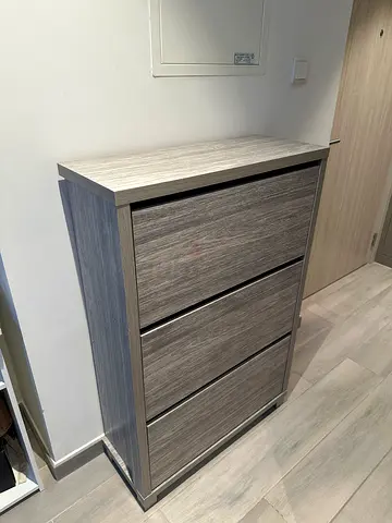 Cabinet shoe