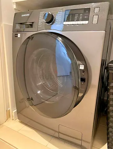 Svmsung  8 kg washer 6 kg dryer good condition