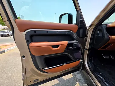 2025 LAND Rover DEFENDER — миниатюра 9