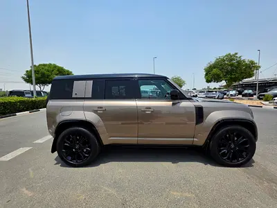 2025 LAND Rover DEFENDER — миниатюра 4
