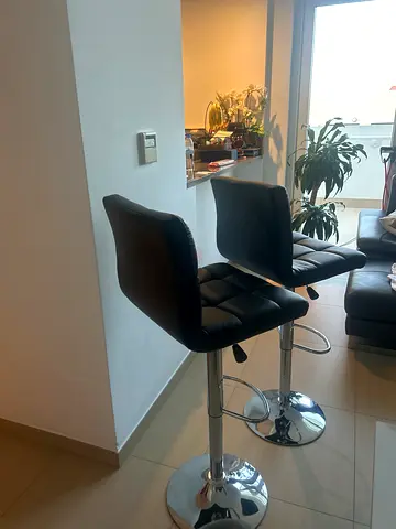 Breakfast bar seats