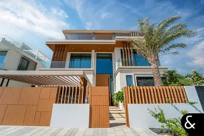Exclusive | Brand New | Beachfront | Corner