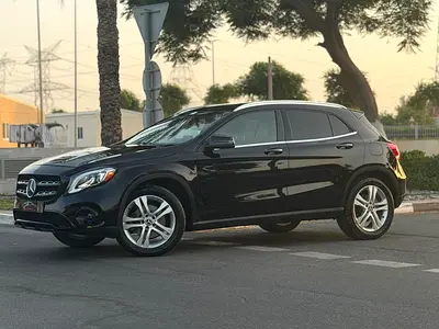 2020 Mercedes-Benz GLA 250 4MATIC | TOP OPTIONS LIKE NEW WITH ONE YEAR WARRANTY