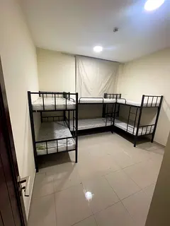 ROOM FOR BEDSPACE 1 MIN WALK FROM INSURANCE MARKET METRO