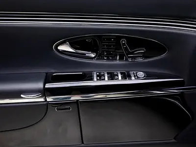 صورة 19 لـ 2011 Maybach 57