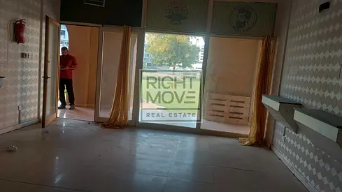 Ready Shop availble for rent in Spain cluster/ 36000