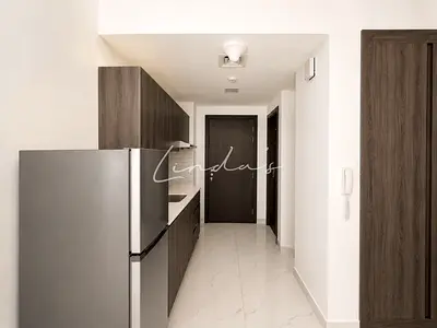 Unfurnished | Central A/C and heating | Balcony