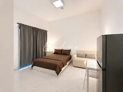 Unfurnished | Central A/C and heating | Balcony