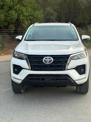Toyota Fortuner GXR 2023 GCC Specs - Low Mileage