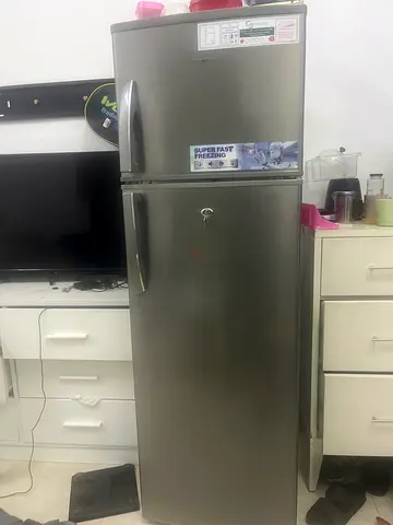 ثلاجة
