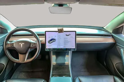2020 Tesla MODEL 3 — фото 9