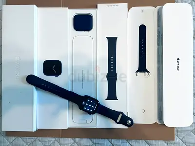 Apple Watch Series 6 with original box and extra strap (unused)