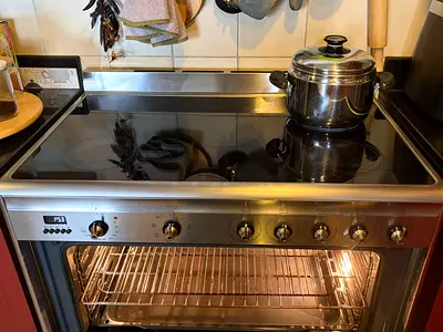 Smeg 90cm Electric Cooker stove with Ceramic Hob  Thermo-Ventilated Oven SX91CSA