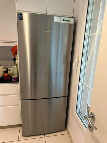 Siemens Bottom Freezer Refrigerator – Stainless Steel