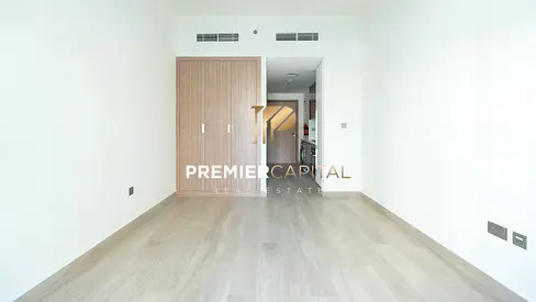 Studio with Spacious Balcony | Prime Location | Near Racecourse