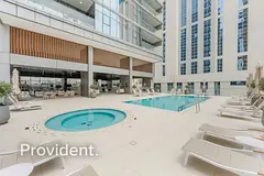 Elegant 1BR Apartment in Royal Regency Dubai