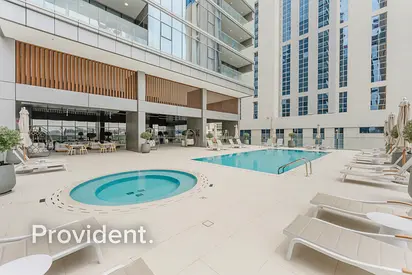 Elegant 1BR Apartment in Royal Regency Dubai