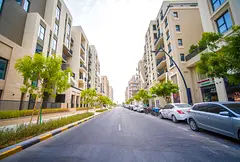 Luxury Waterfront Apartment | Prime Investment Opportunity | Resale