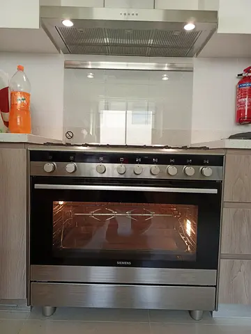 Siemens Italian Full Gas Cooker same like new condition