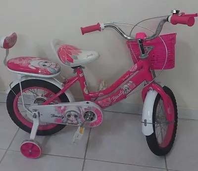 Girls cycle