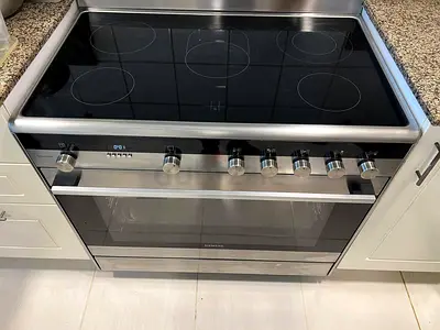 Siemens 90cm Ceramic Electric Cooker with Large Oven - Good Condition