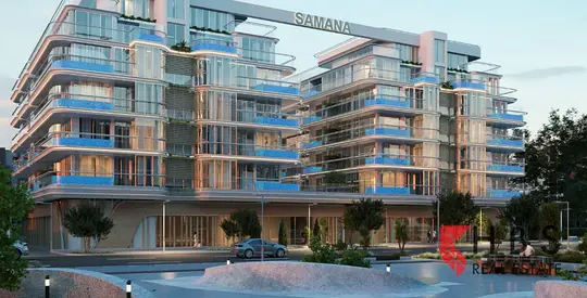 Spacious / Store / Pool on balcony