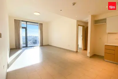 Low Floor | Spacious | Ready to move