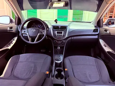 2017 Hyundai ACCENT — миниатюра 9