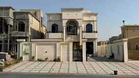 Villa directly from the owner, personal finishing, on a main street, close to all services, freehold