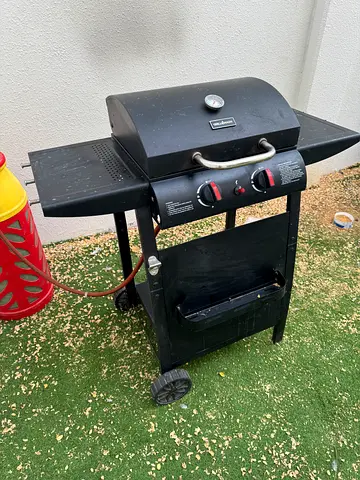 Grill Mark 2-Burner Gas BBQ Grill