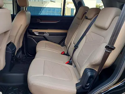 صورة 12 لـ 2025 FORD EVEREST