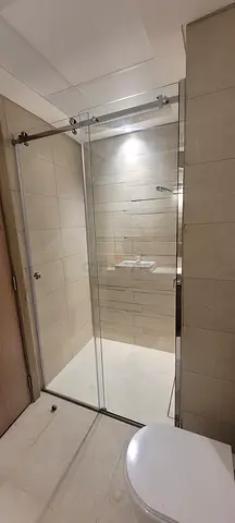 Shower glass partitions