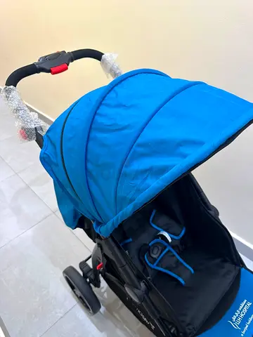 Lightweight Blue Stroller - Good Condition, Single Seat