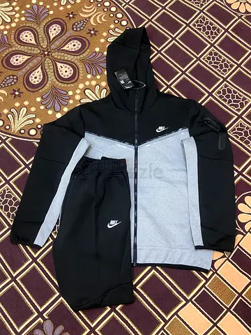 Nike tech